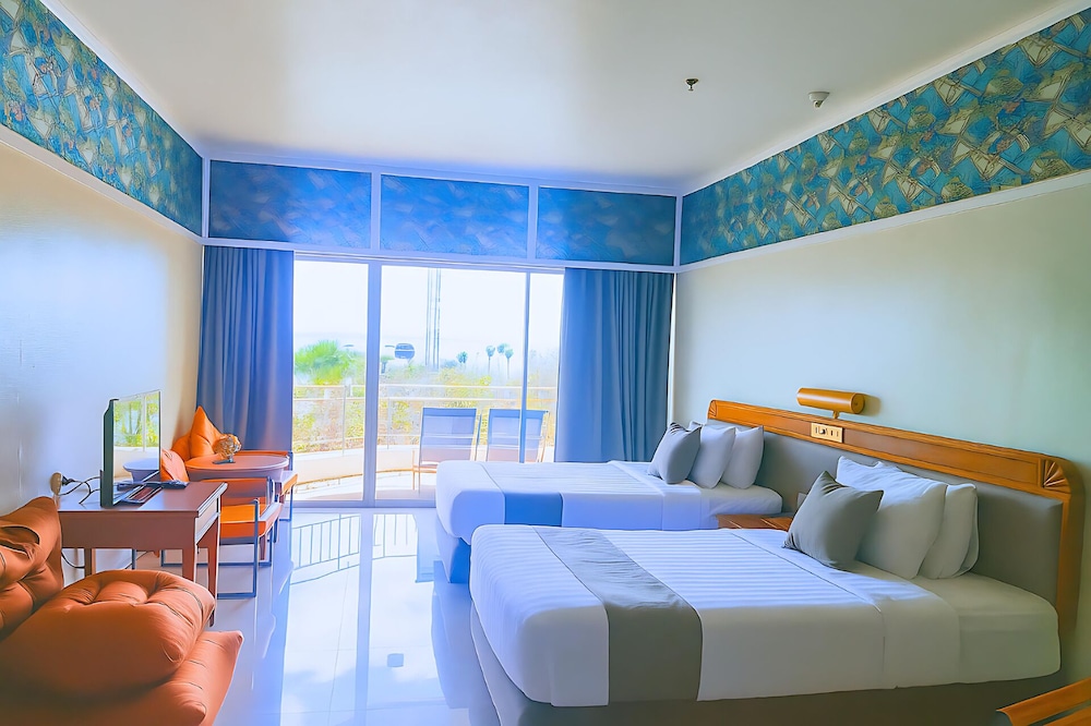 Pattaya Park Beach Resort — Hotel rooms in Pattaya, Chonburi