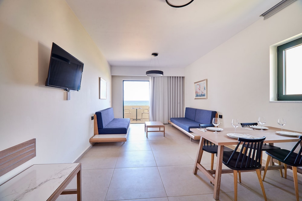 Silver Beach Hotel — Rooms in Platanias
