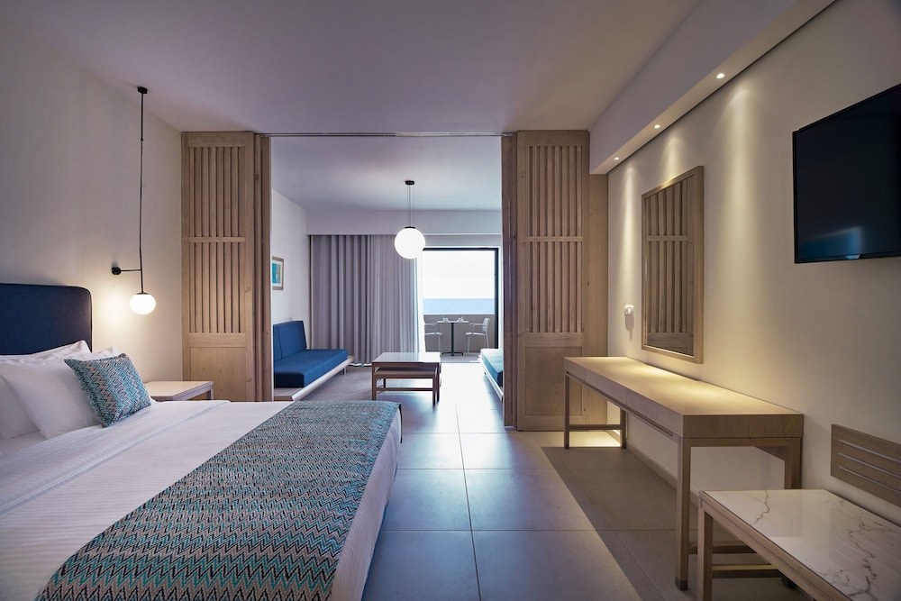 Silver Beach Hotel — Rooms in Platanias