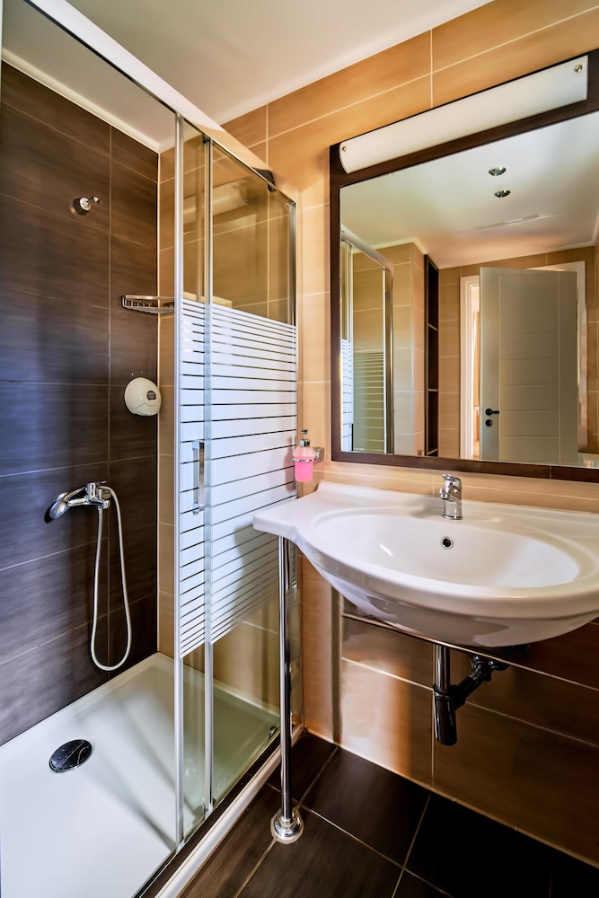 Silver Beach Hotel — Rooms in Platanias