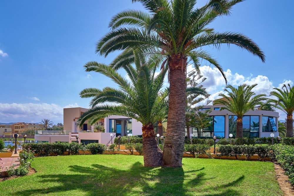 Silver Beach Hotel — Outdoor in Platanias