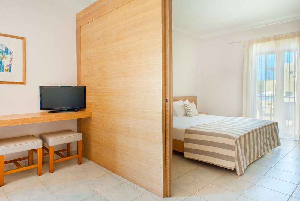 Silver Beach Hotel — Rooms in Platanias