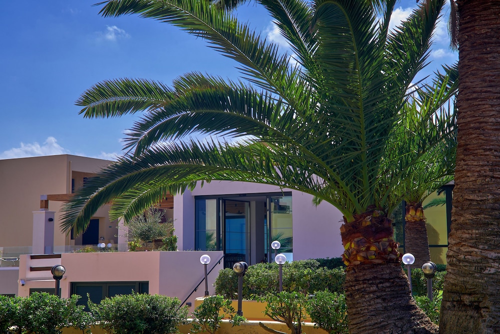 Silver Beach Hotel — Outdoor in Platanias