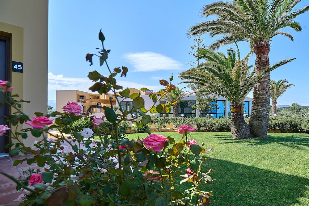 Silver Beach Hotel — Outdoor in Platanias