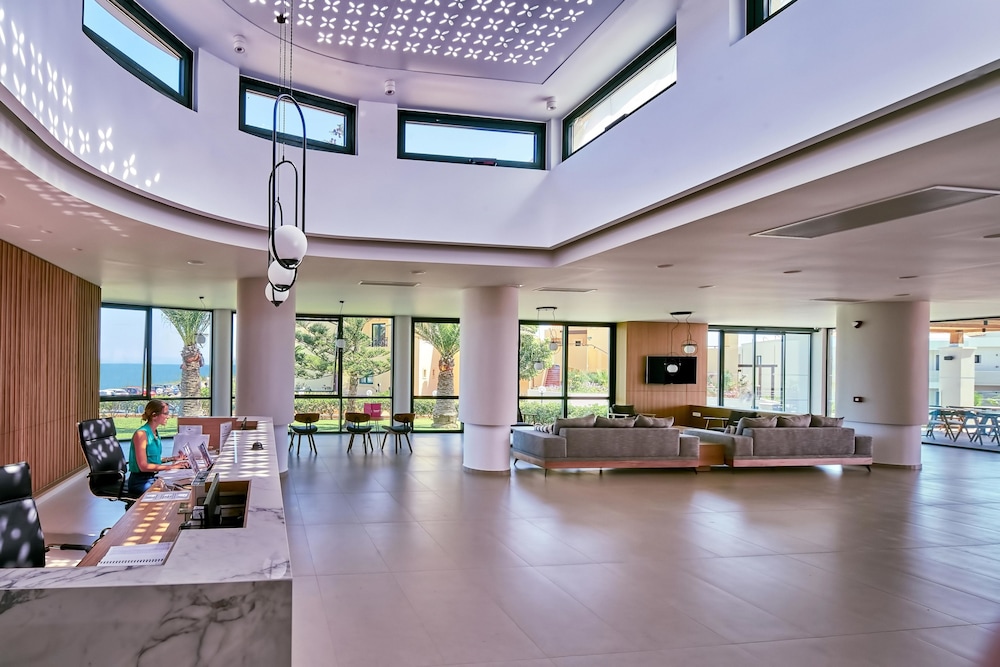 Silver Beach Hotel — Shared spaces in Platanias