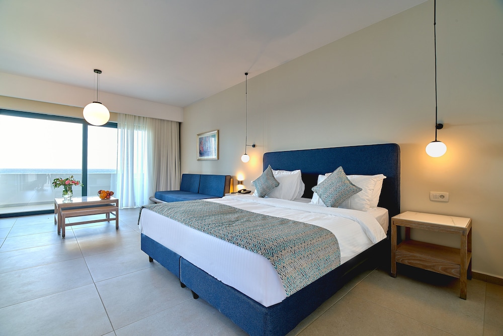 Silver Beach Hotel — Rooms in Platanias