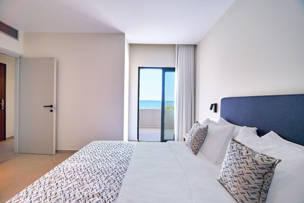 Silver Beach Hotel — Rooms in Platanias