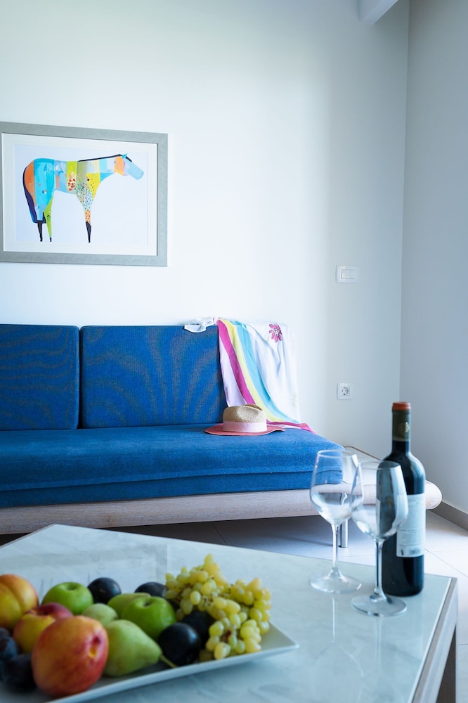Silver Beach Hotel — Rooms in Platanias