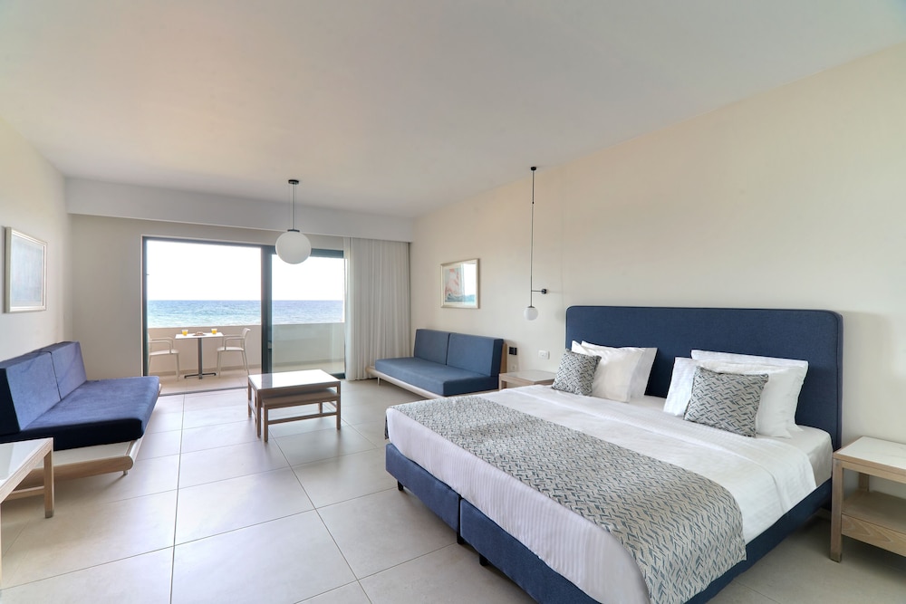 Silver Beach Hotel — Rooms in Platanias