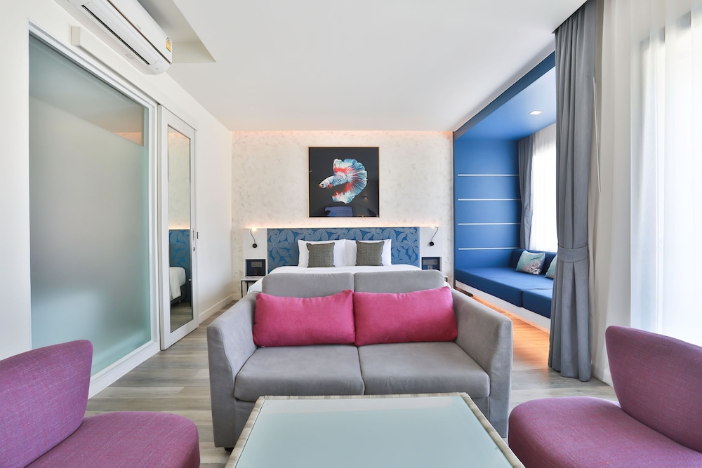 Hotel Clover Patong Phuket — Hotel rooms in Patong Beach, Phuket Province