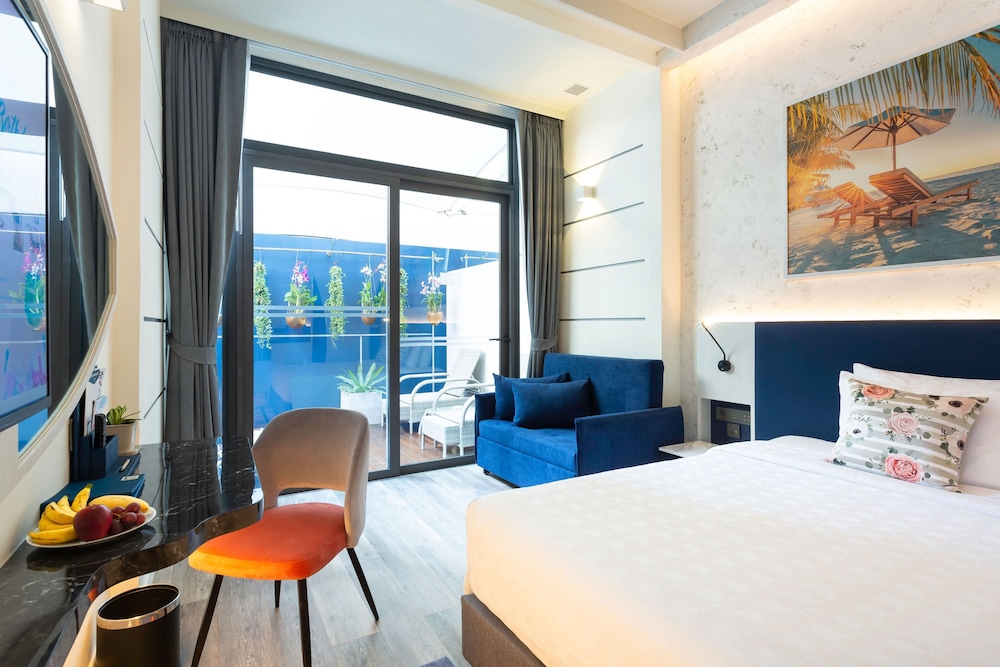 Hotel Clover Patong Phuket — Hotel rooms in Patong Beach, Phuket Province