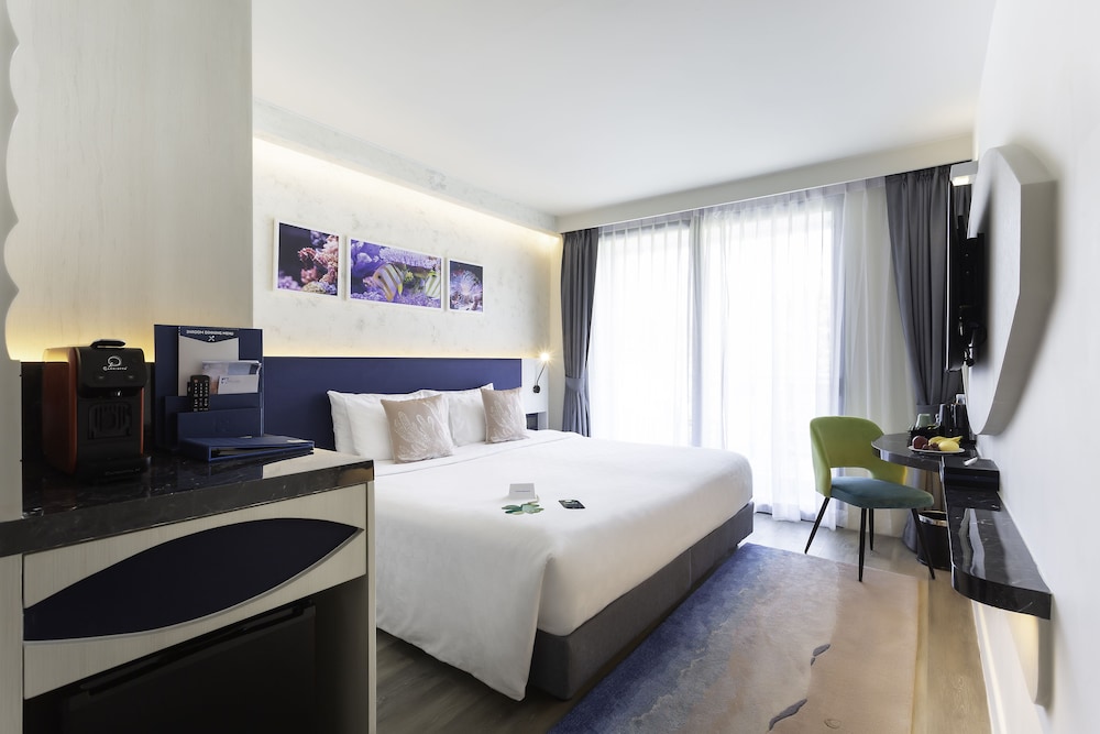 Hotel Clover Patong Phuket — Hotel rooms in Patong Beach, Phuket Province