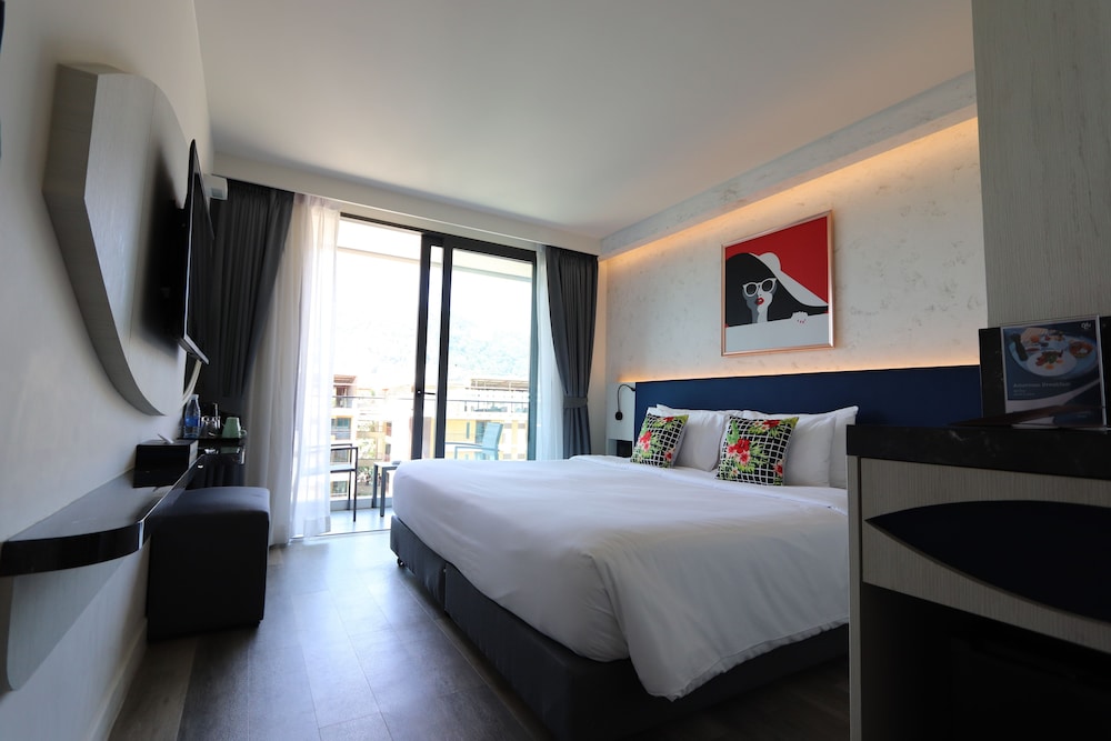 Hotel Clover Patong Phuket — Hotel rooms in Patong Beach, Phuket Province