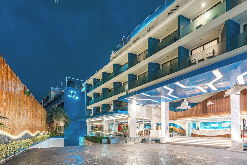 Hotel Clover Patong Phuket — Hotel building in Patong Beach, Phuket Province