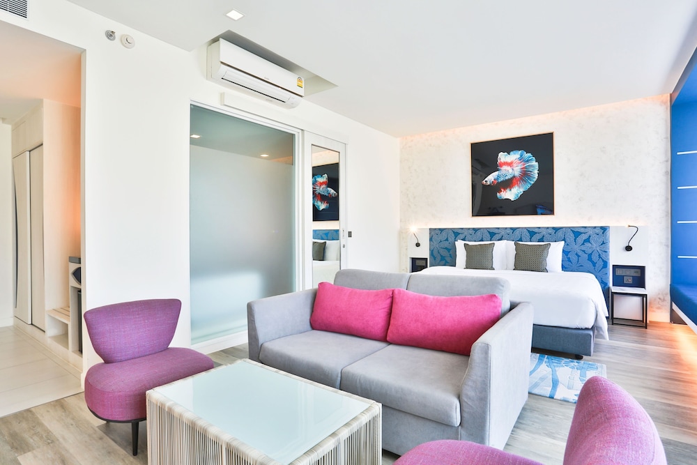Hotel Clover Patong Phuket — Hotel rooms in Patong Beach, Phuket Province