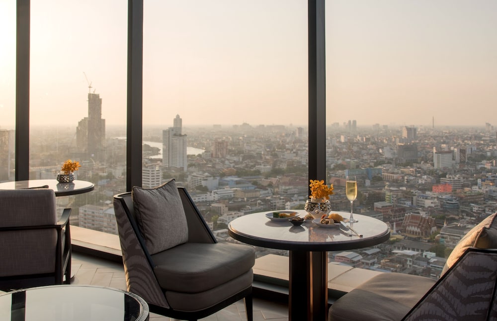 Bangkok Marriott Hotel The Surawongse — Restaurant & bars in Bangkok, Bangkok