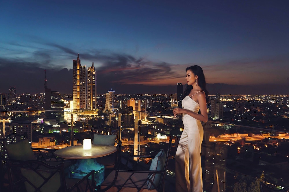 Bangkok Marriott Hotel The Surawongse — Restaurant & bars in Bangkok, Bangkok