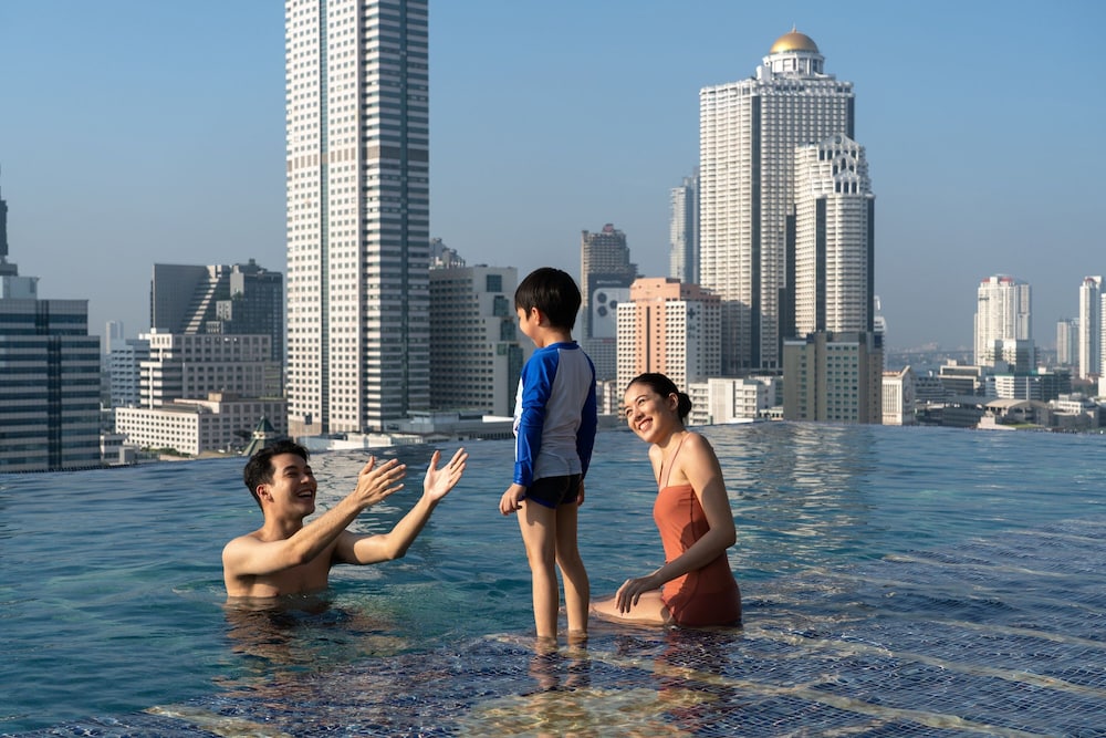 Bangkok Marriott Hotel The Surawongse — Swimming pool in Bangkok, Bangkok