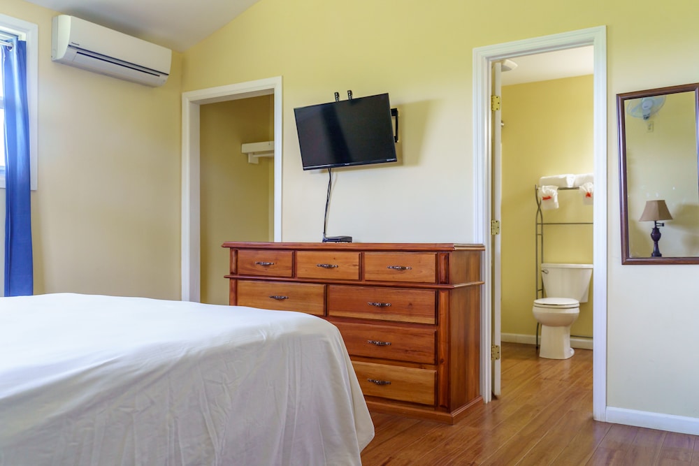 The Westender Inn — Hotel rooms in Negril