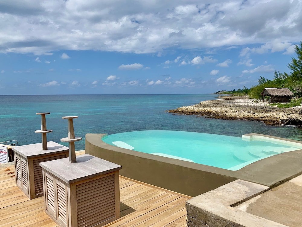 The Westender Inn — Swimming pool in Negril