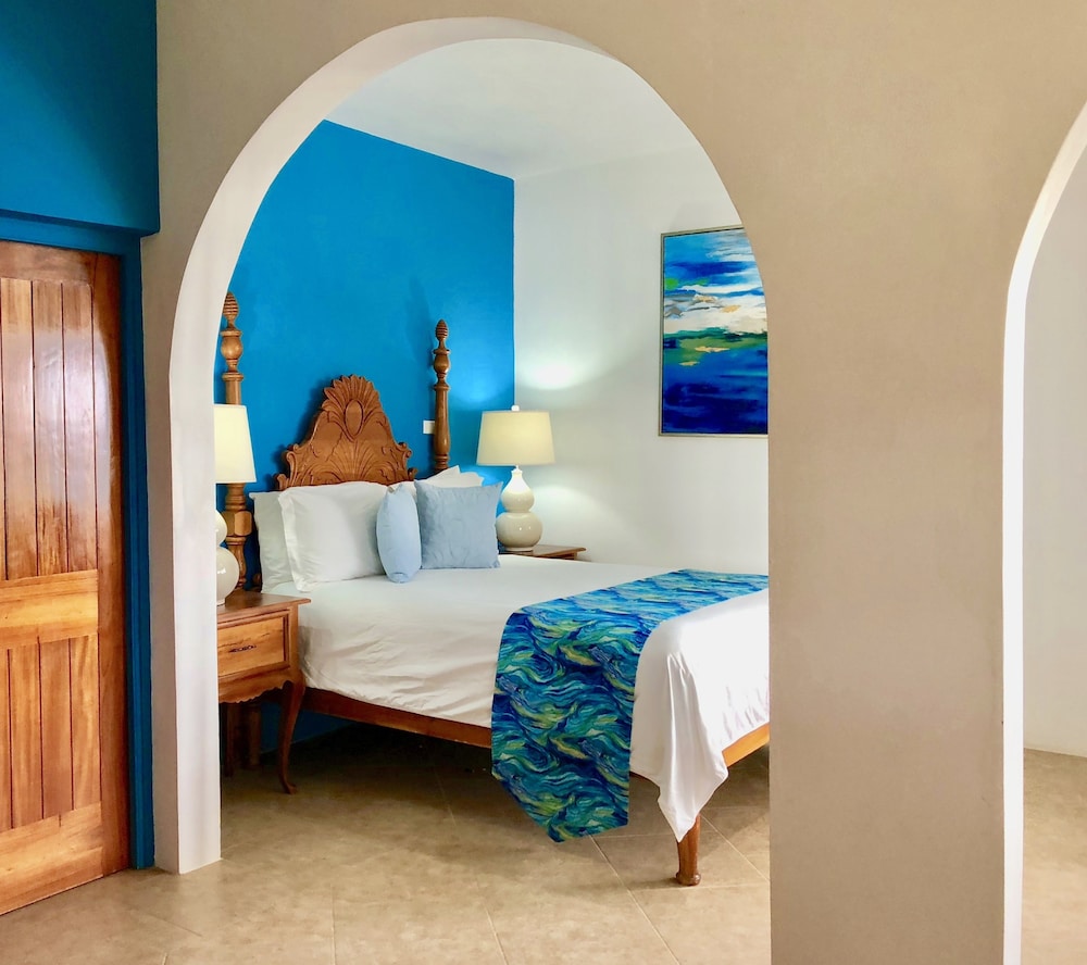 The Westender Inn — Hotel rooms in Negril