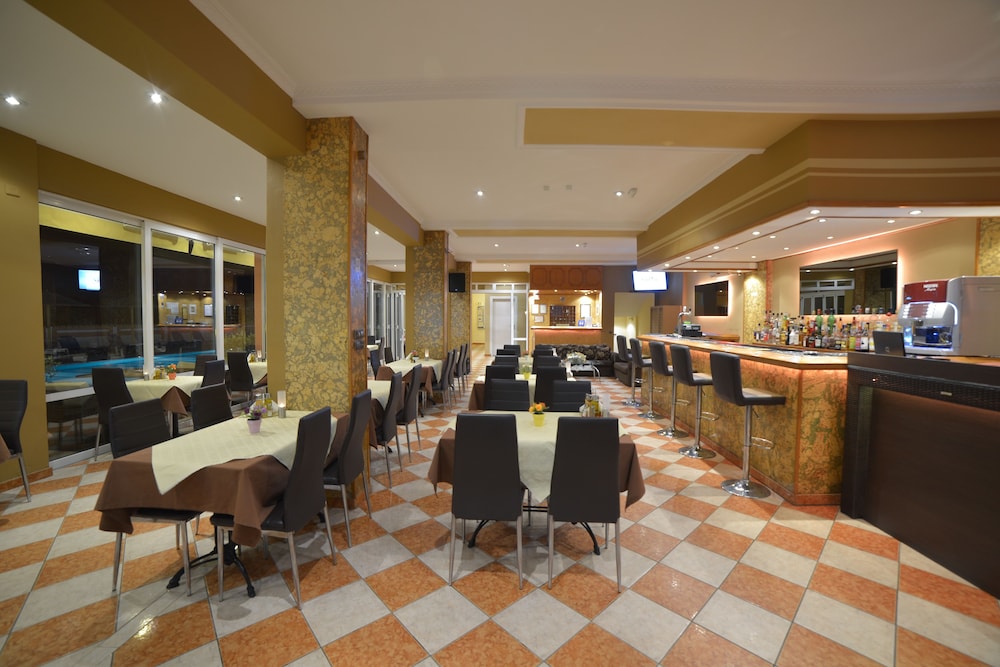 Angelina Hotel & Apartments — Restaurant & bars in Sidari, Ionian Islands