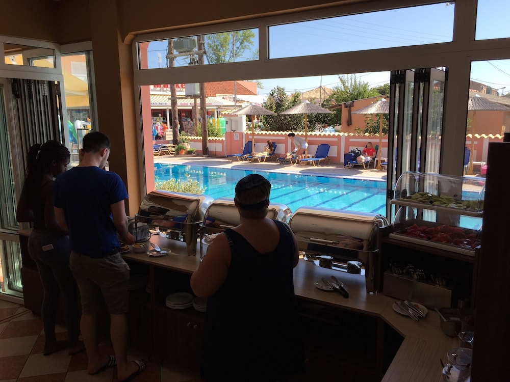 Angelina Hotel & Apartments — Hotel rooms in Sidari, Ionian Islands
