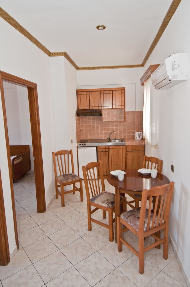 Angelina Hotel & Apartments — Hotel rooms in Sidari, Ionian Islands