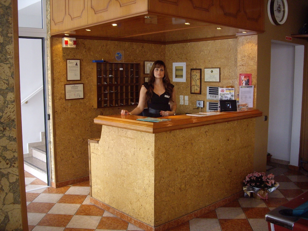 Angelina Hotel & Apartments — Hotel building in Sidari, Ionian Islands