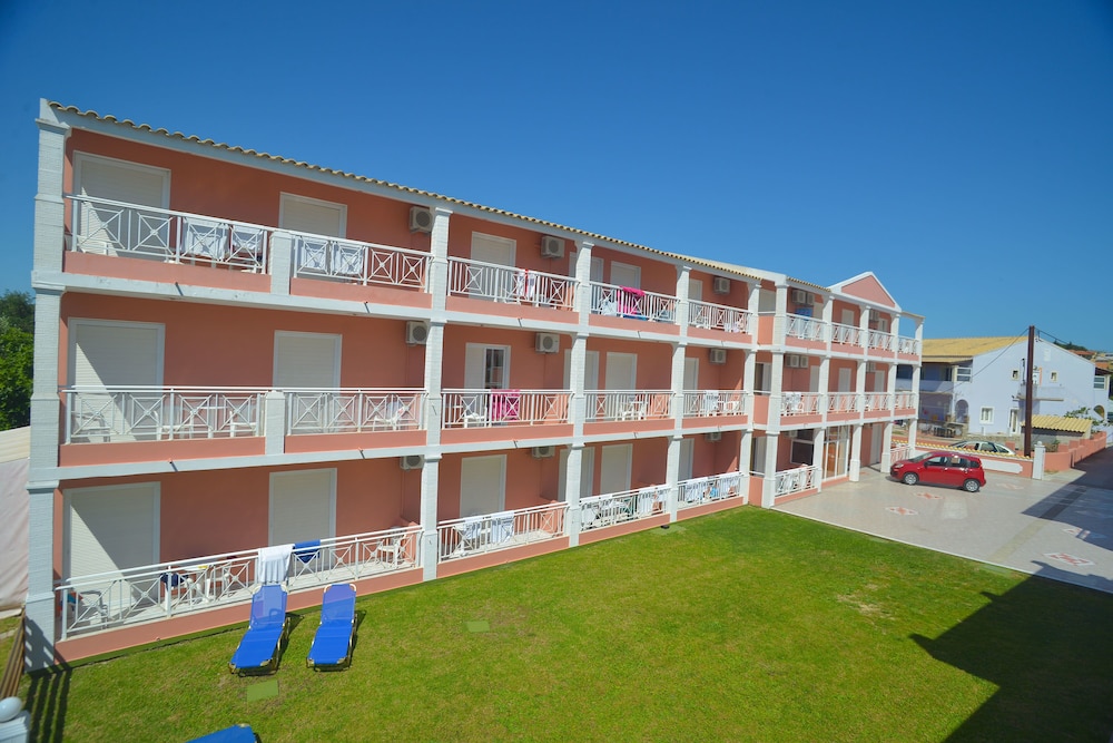 Angelina Hotel & Apartments — Hotel building in Sidari, Ionian Islands