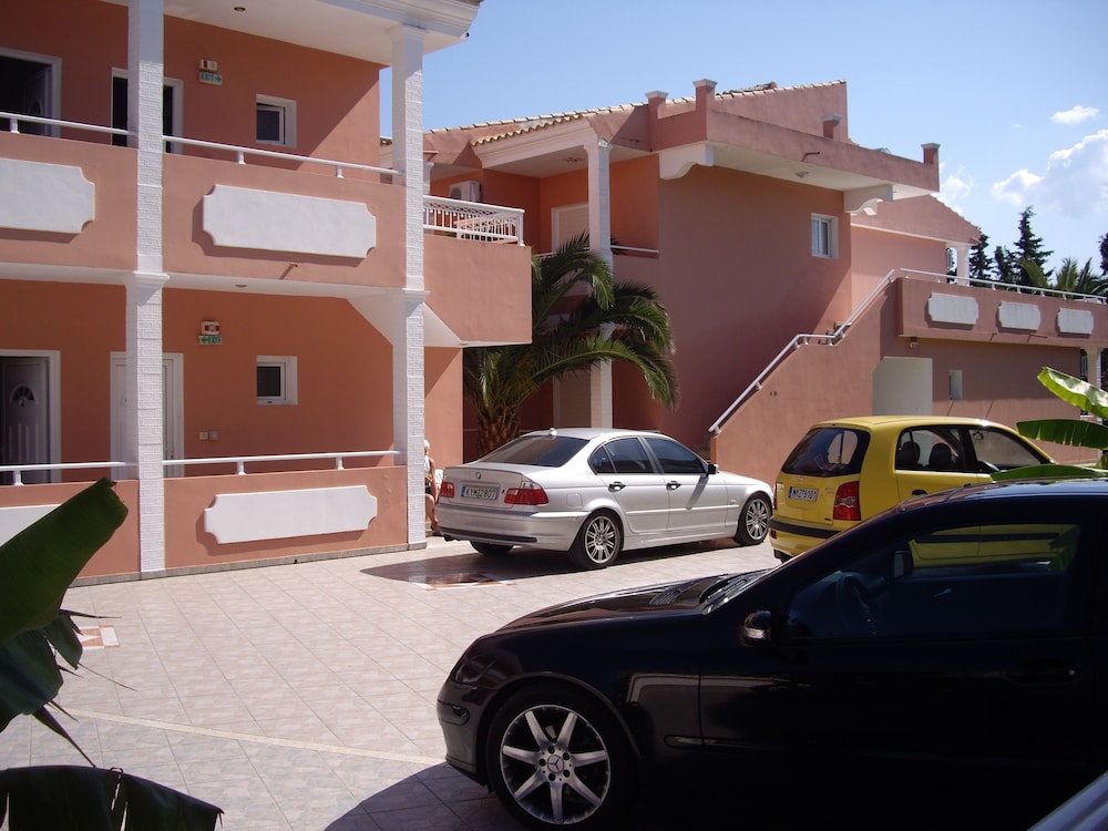 Angelina Hotel & Apartments — Hotel building in Sidari, Ionian Islands