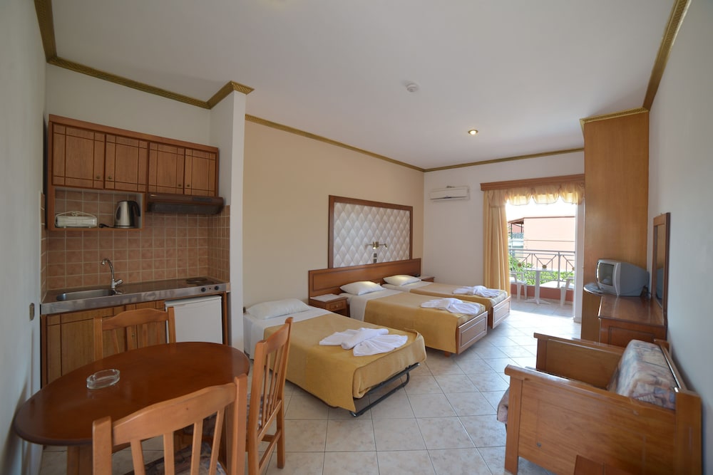 Angelina Hotel & Apartments — Hotel rooms in Sidari, Ionian Islands