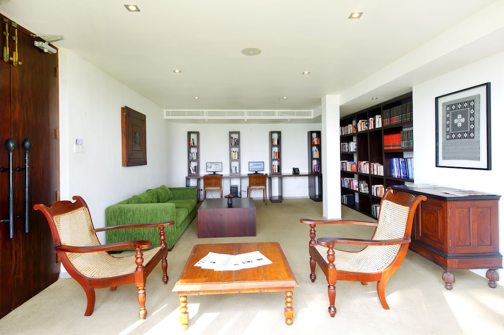 Avani Kalutara Resort — Hotel rooms in Kalutara