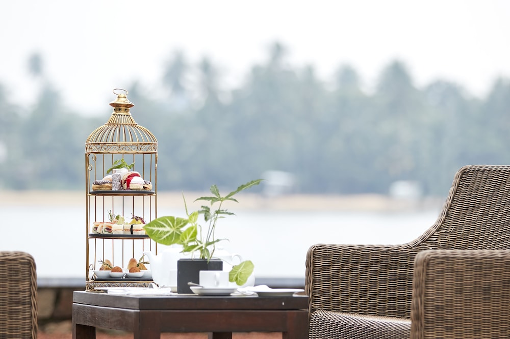 Avani Kalutara Resort — Restaurant & bars in Kalutara