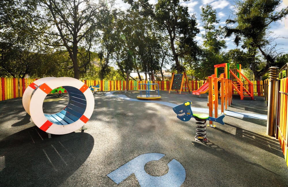 Apart Hotel Golden Line — Attractions for children in Golden Sands, Varna Region