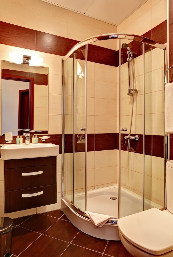 Apart Hotel Golden Line — Hotel rooms in Golden Sands, Varna Region