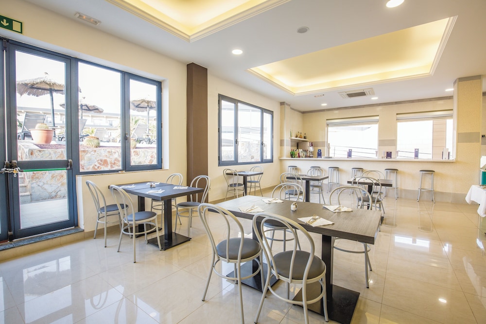 Kn Hotel Matas Blancas - Adults Only — Restaurant & bars in Costa Calma, Canary Islands