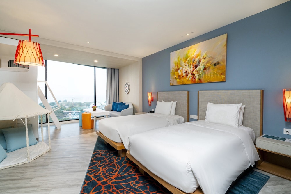 Holiday Inn Resort Vana Nava Hua Hin by IHG — Hotel rooms in Hua Hin, Prachuap Khiri Khan