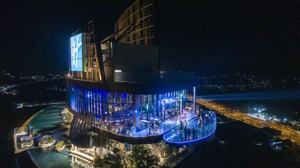 Holiday Inn Resort Vana Nava Hua Hin by IHG — Restaurant & bars in Hua Hin, Prachuap Khiri Khan