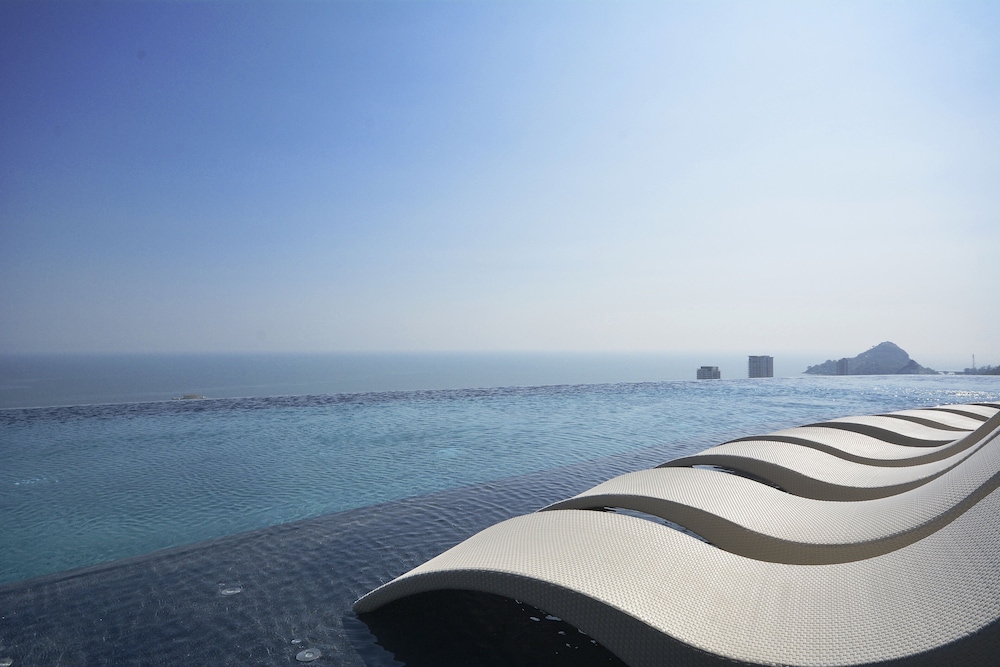 Holiday Inn Resort Vana Nava Hua Hin by IHG — Swimming pool in Hua Hin, Prachuap Khiri Khan