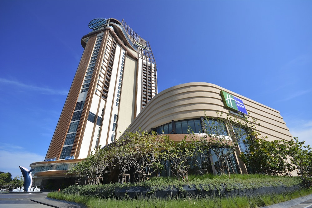 Holiday Inn Resort Vana Nava Hua Hin by IHG — Hotel building in Hua Hin, Prachuap Khiri Khan