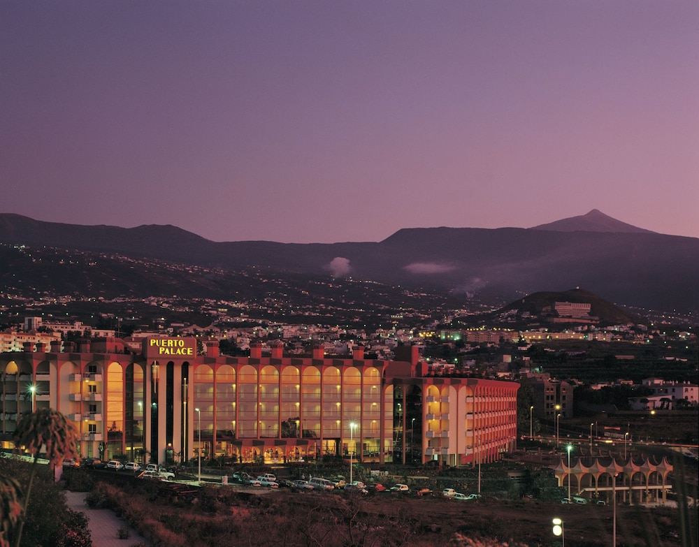 Hotel Puerto Palace — Hotel building in Puerto de la Cruz, Canary Islands