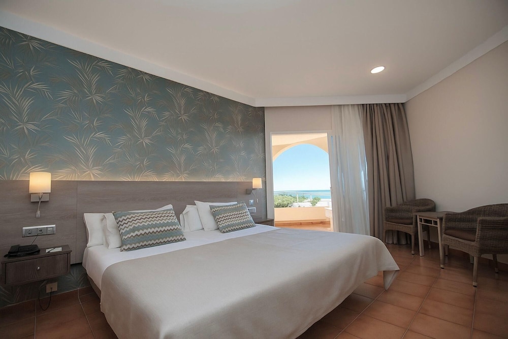 Hotel Puerto Palace — Hotel rooms in Puerto de la Cruz, Canary Islands