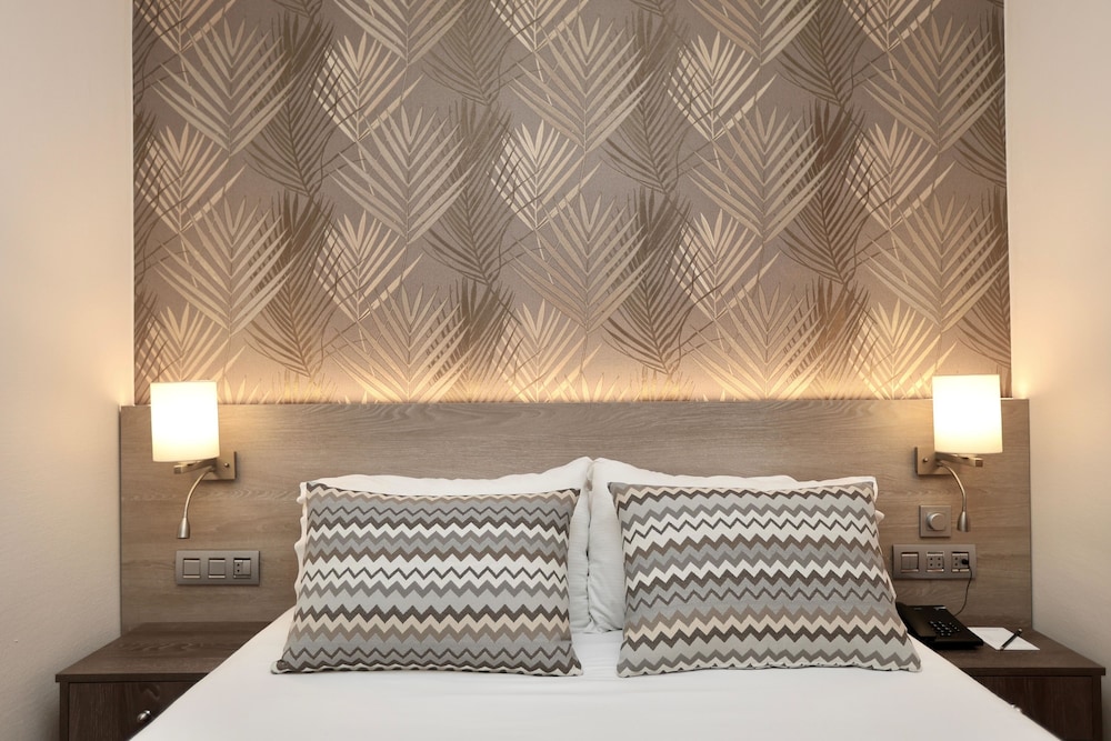 Hotel Puerto Palace — Hotel rooms in Puerto de la Cruz, Canary Islands