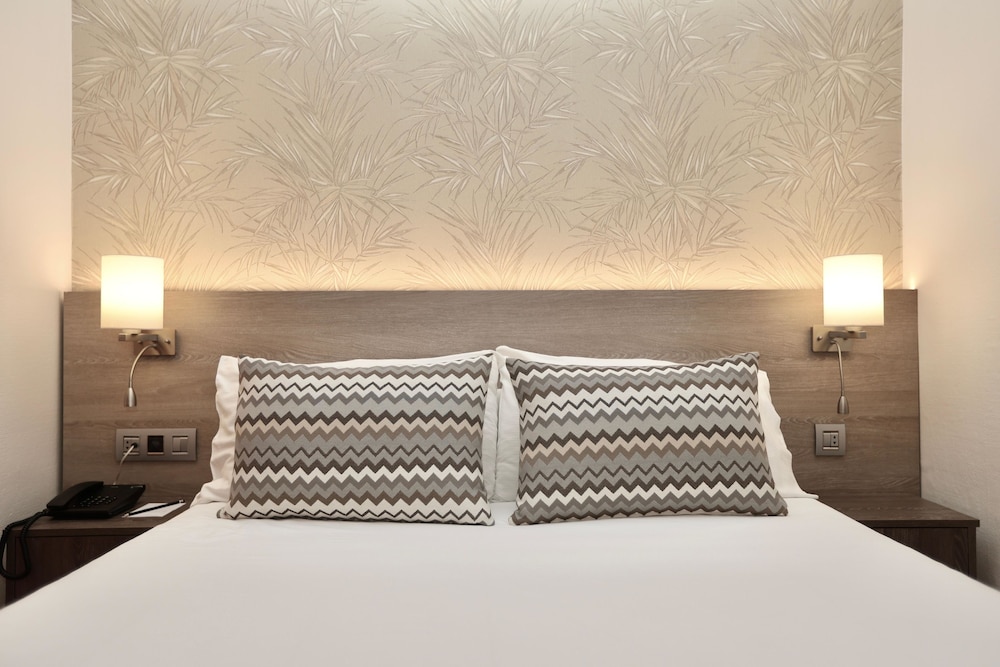 Hotel Puerto Palace — Hotel rooms in Puerto de la Cruz, Canary Islands