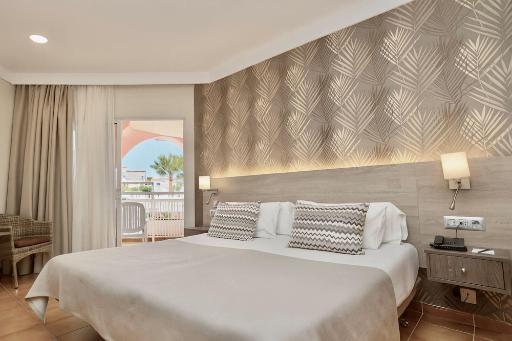 Hotel Puerto Palace — Hotel rooms in Puerto de la Cruz, Canary Islands
