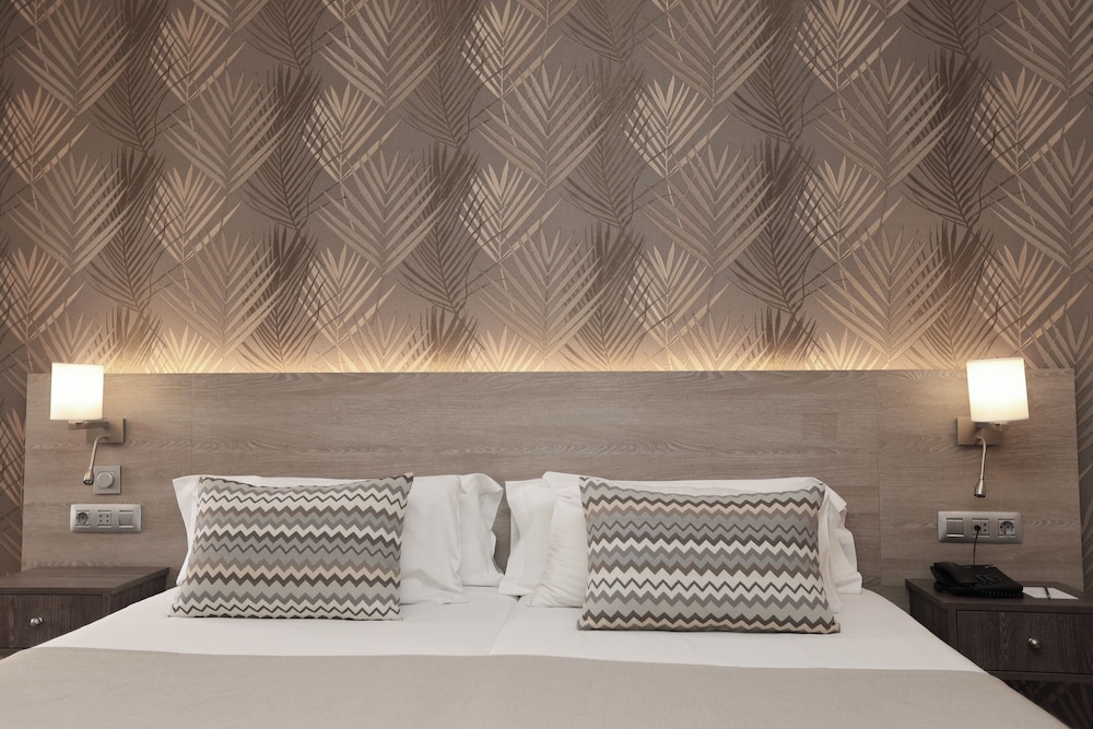 Hotel Puerto Palace — Hotel rooms in Puerto de la Cruz, Canary Islands