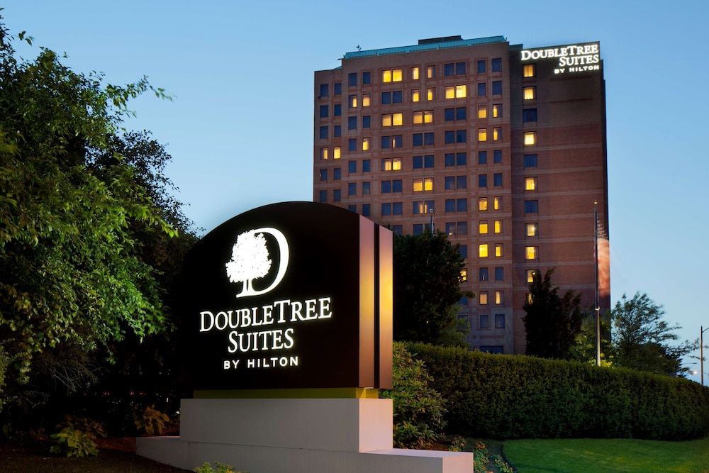 DoubleTree Suites by Hilton Hotel Boston - Cambridge image