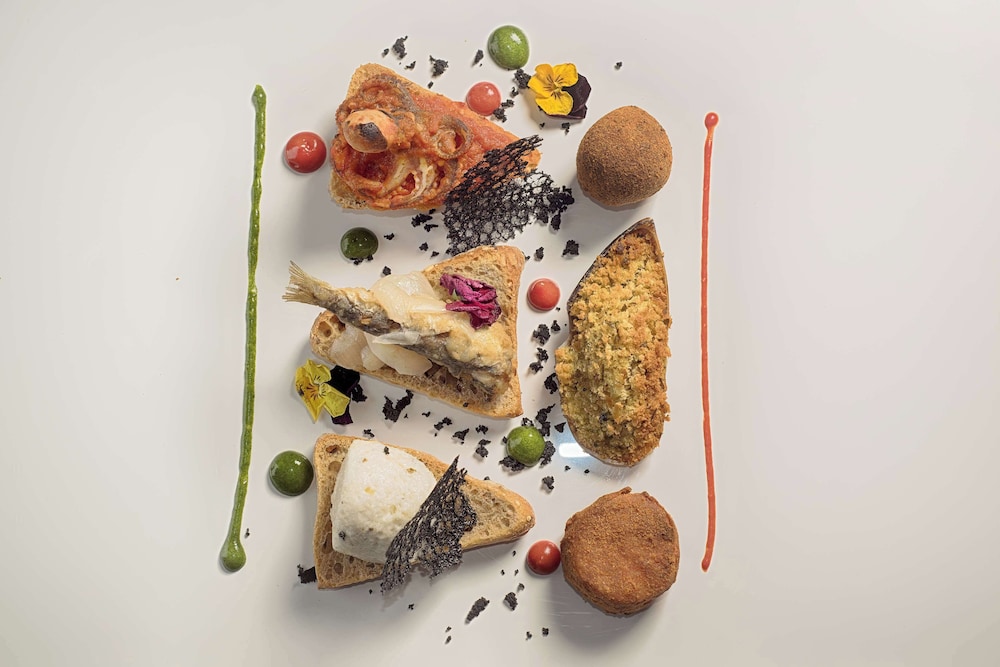 Avani Rio Novo Venice Hotel — Restaurant & bars in Venice, Veneto