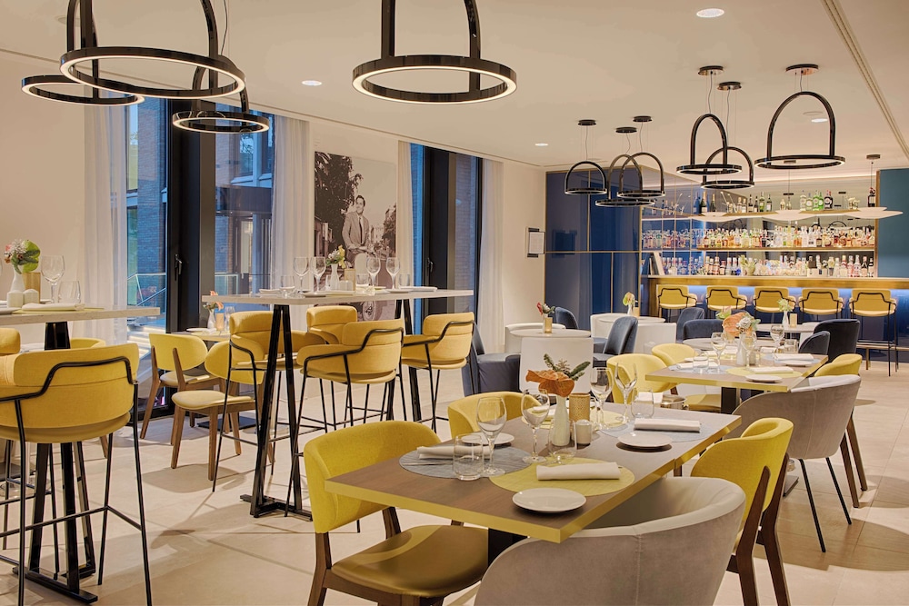Avani Rio Novo Venice Hotel — Restaurant & bars in Venice, Veneto